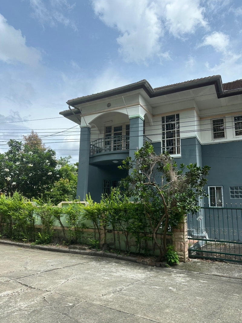 บ้านเดี่ยวให้เช่า : ให้เช่าบ้านเดี่ยวหลังมุม 74 ตร.ว. ลลิล กรีนวิลล์ ประเวศ | 3 ห้องนอน 3 ห้องน้ำ | สวนใหญ่ | 28,000 บ./เดือน