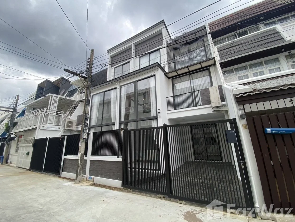 รูป ทาวน์เฮ้าส์ให้เช่า 3 ห้องนอน ใน คลองตันเหนือ, กรุงเทพมหานคร 5732473 - รูปที่ 1/19