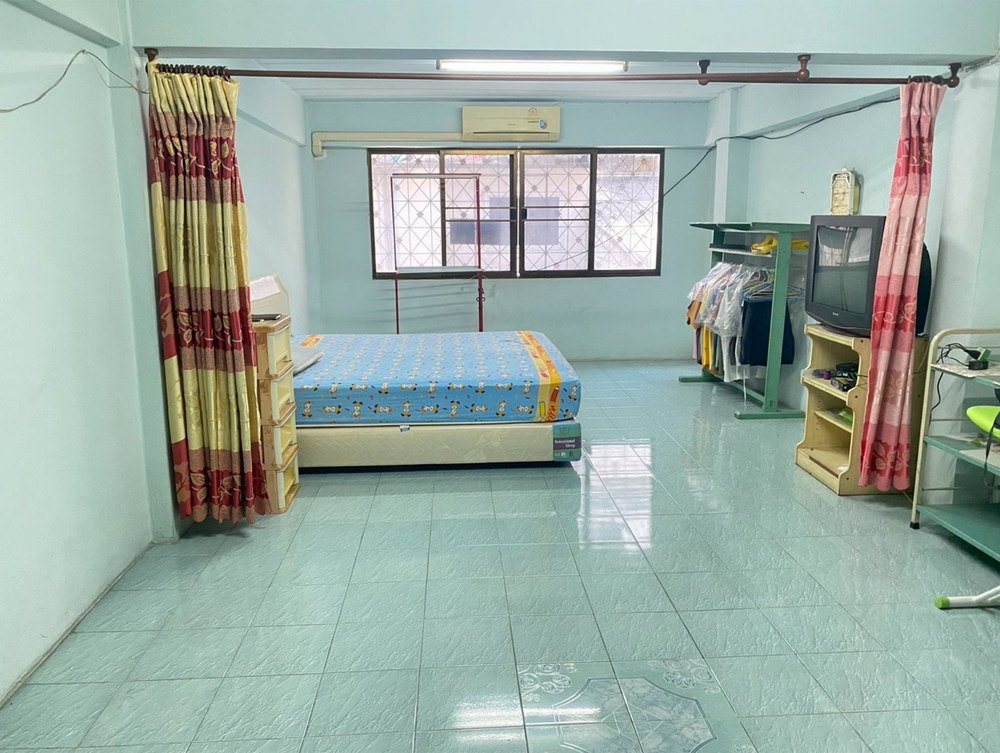 รูป Call : 098-247-8889 ขายด่วน ตึกแถว 2 คูหา 3.5 ชั้น (ห้องมุม) 44 ตารางวา ซอยหมู่บ้านดีเค 14 เขตบางบอน ใกล้บิ๊กซีพระราม 2 - รูปที่ 9/12