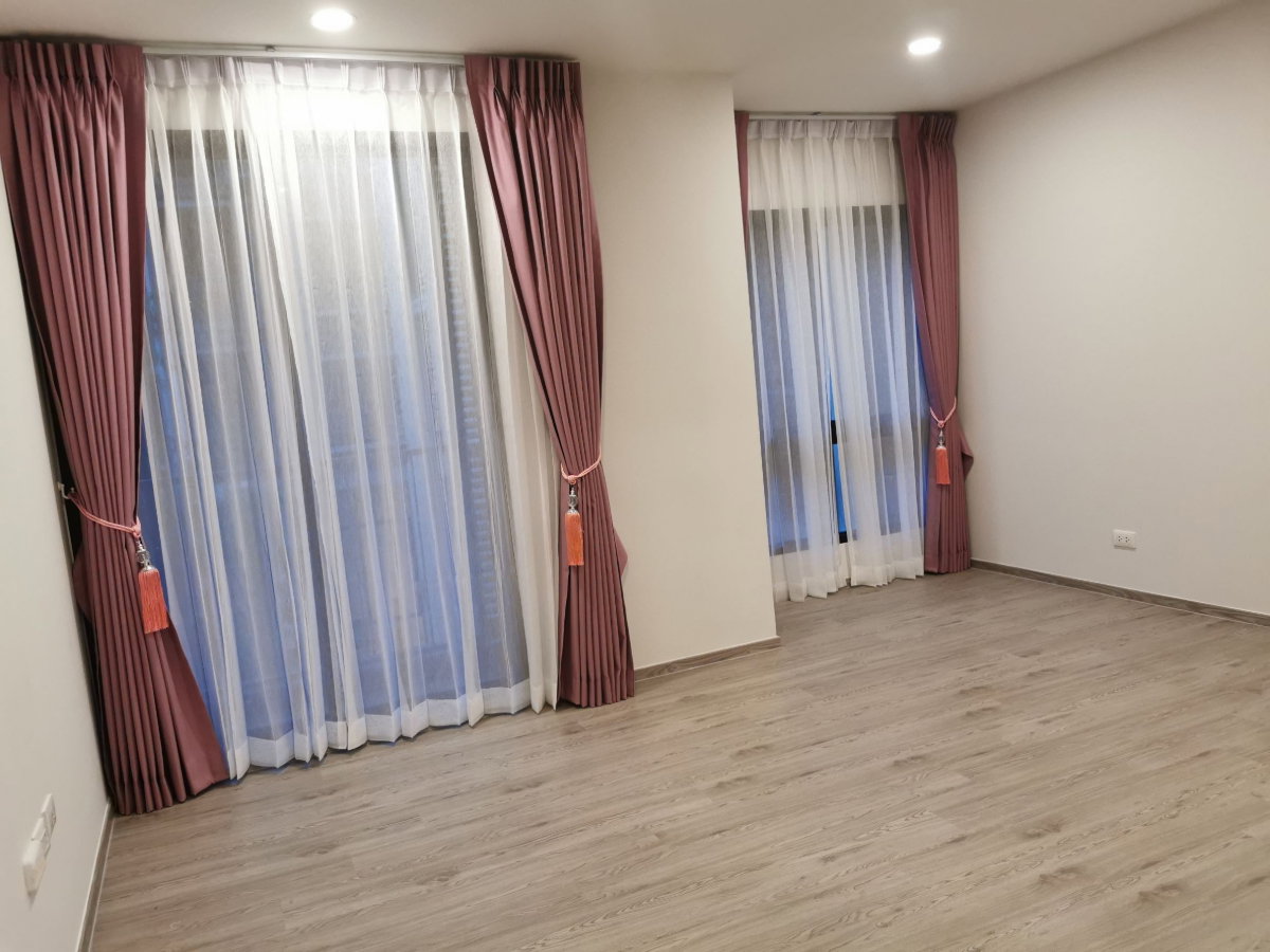 รูป ห้องพักวิวสระว่ายน้ำให้เช่า: โดลเช่ ลาซาลล์ (สุขุมวิท 105) – ใกล้รถไฟฟ้า BTS แบริ่ง ตกแต่งครบครัน ราคาเพียง 9,500 บาท - รูปที่ 4/9