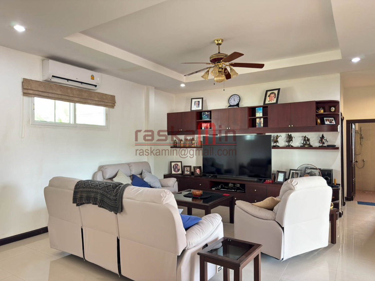 รูป พูลวิลล่า Impress House Pattaya บนที่ดิน 676 ตร.ม. พร้อมสระว่ายน้ำส่วนตัว ราคาเพียง 9.999 ล้านบาท - รูปที่ 10/28