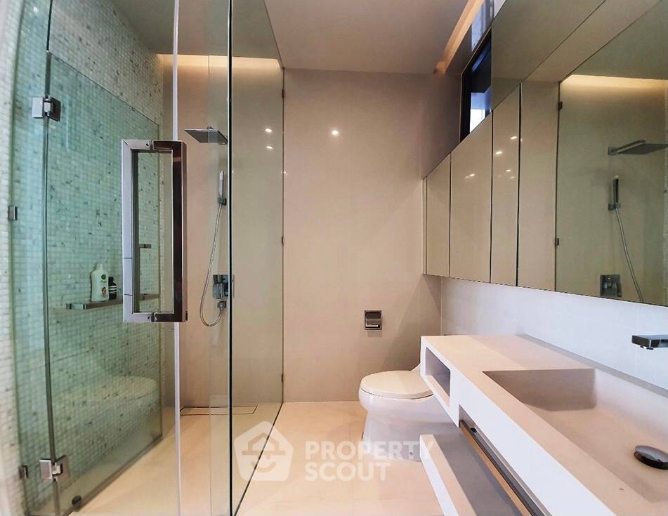picture 2-BR Condo at Vittorio Sukhumvit 39 near BTS Phrom Phong (ID 507986) - 9/11
