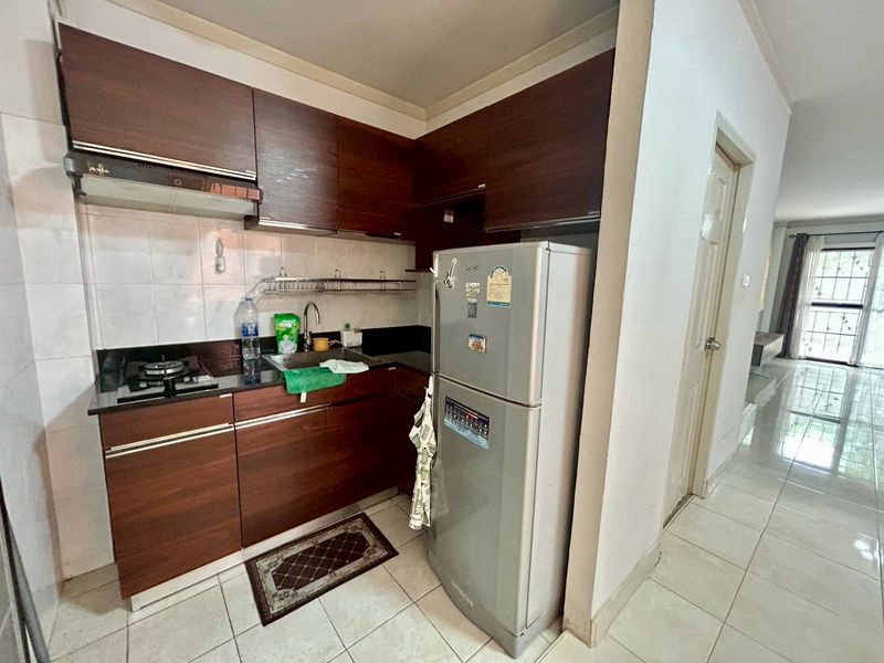 picture Corner twin house, Home Town Sriracha. Spacious area, pleasant living environment. - 7/16