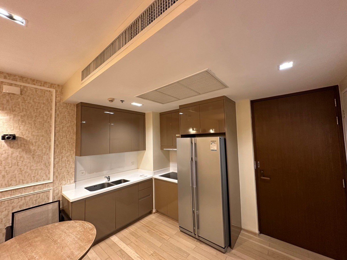 รูป LTH15639 – Luxury Condo for Rent Thonglor | Newly Renovated Unit | Near BTS Thonglor | 59,500 THB | คอนโดหรูให้เช่า ทองหล่อ ห้องรีโนเวทใหม่ พร้อมเข้าอยู่ ใกล้ BTS ทองหล่อ - รูปที่ 3/5