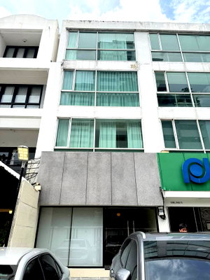 เช่าอาคารพาณิชย์ ถนนเพชรบุรี (ตัดใหม่) กรุงเทพฯ : HR3504ให้เช่าตึก 4 ชั้น สุขุมวิท 39 ทำเลทองค้าขายและทำธุรกิจ ใกล้ EmQuartier เหมาะสำหรับเปิดคาเฟ่, ร้านอาหาร, สปา, คลินิกความงาม