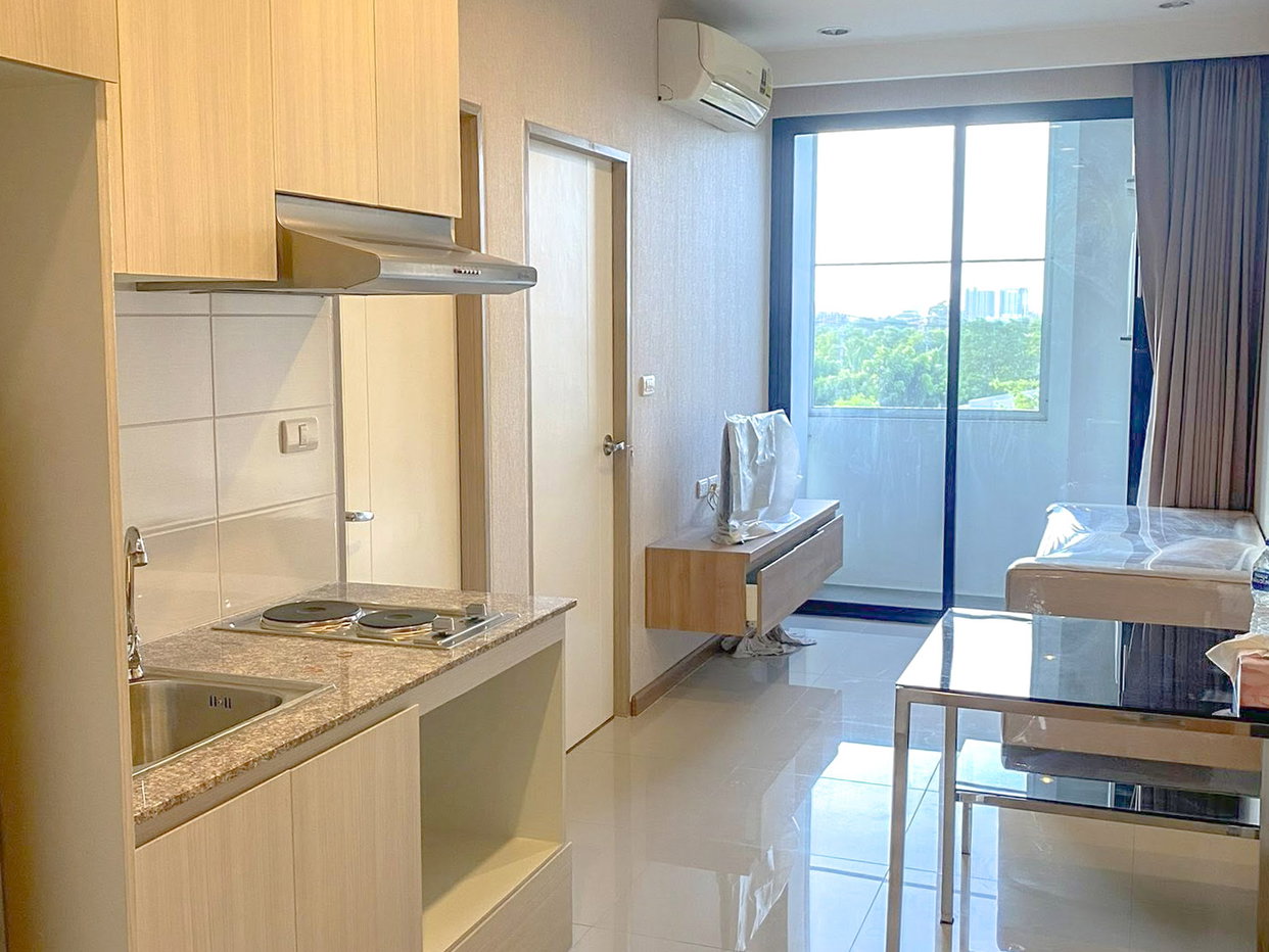picture The Green Boulevard Condo for Sale Fully Furnished - 1/8
