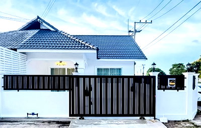 ทาวน์โฮม ชลบุรี : Semi-Detached House for Sale Khao Noi Pattaya
