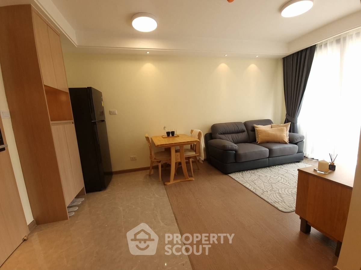รูป คอนโด 1-ห้องนอน ที่ รีเกิล สาทร - นราธิวาส ใกล้ ถนนนราธิวาสราชนครินทร์ (ID 1490466) - รูปที่ 1/10