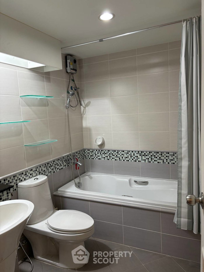 picture 2-BR Condo at Waterford Sukhumvit 50 Condominium near BTS On Nut (ID 2975874) - 4/10