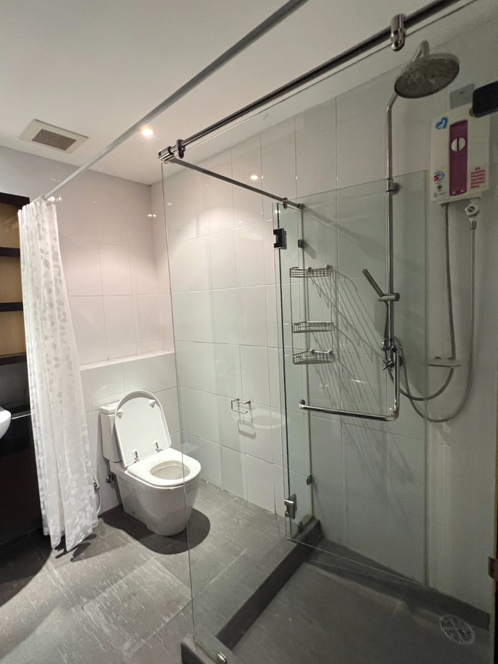 รูป The Height Thonglor - 2beds2baths +1Maid room 140sqm. in Thonglor Rent 60,000 Available Now - รูปที่ 18/18