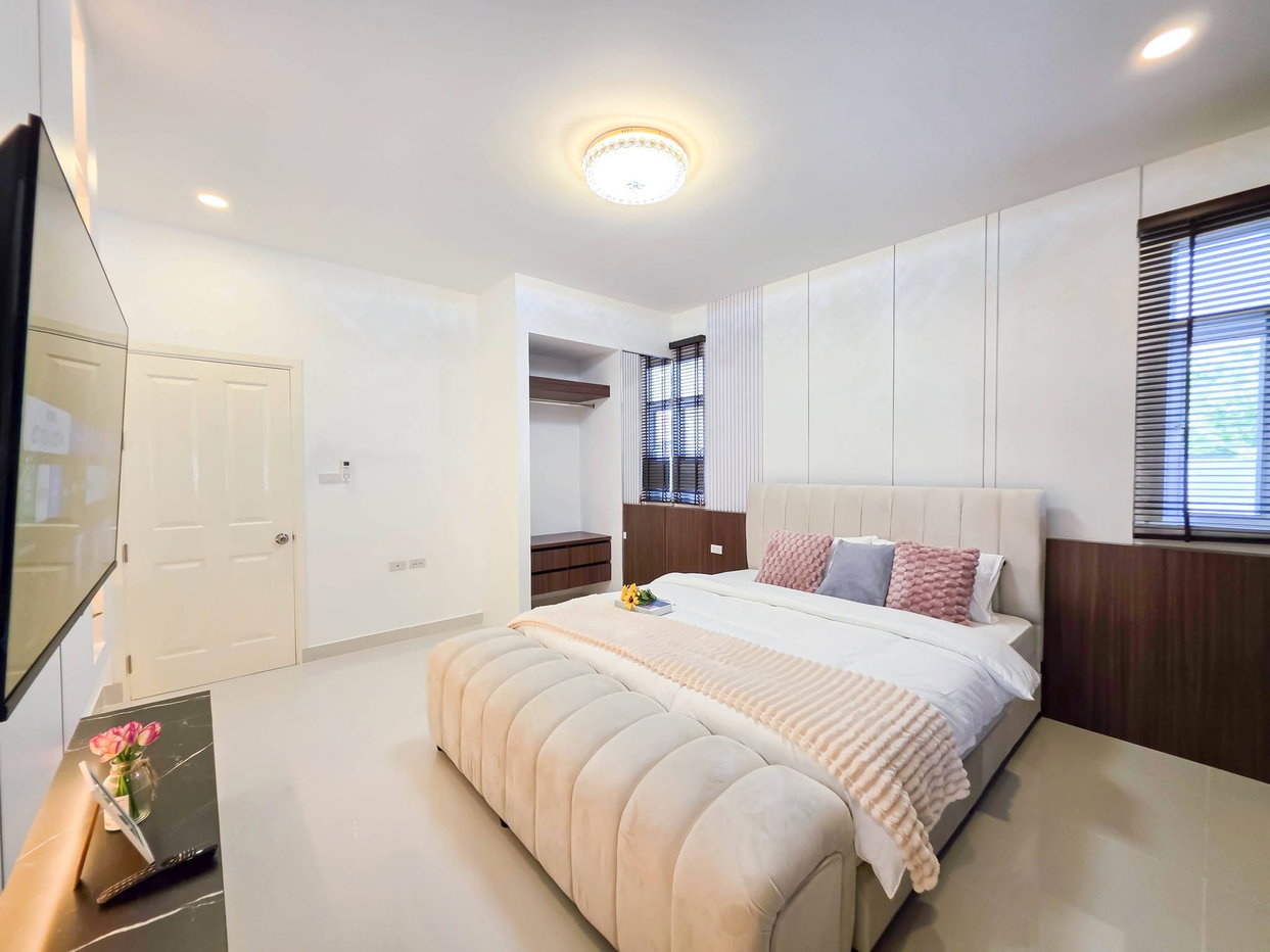 รูป Luxury 3-Bedroom Pool Villa for Sale Huay Yai - รูปที่ 14/28