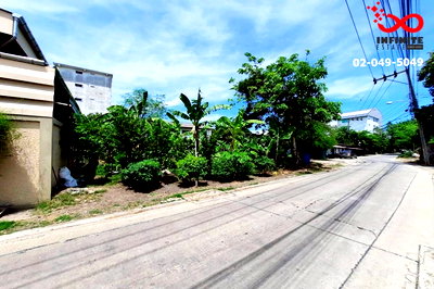 เช่าที่ดิน กรุงเทพมหานคร : ให้เช่าที่ดิน 129 ตรว. ซอยท่าข้าม 8 ถนนพระราม 2 ใกล้ทางด่วน เหมาะทำโกดังหรือลานจอดรถ
