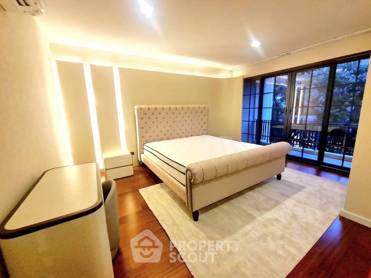 picture 4-BR Townhouse at Quarter 31 near MRT Phetchaburi (ID 2975630) - 6/16