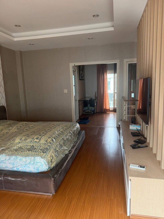 รูป 🏡✨ ให้เช่าทาวน์โฮม 3 ชั้น โครงการ บ้านกลางเมือง เออบาเนียน ศรีนครินทร์ 46/1 3 ห้องนอน 3 ห้องน้ำ บ้านพร้อมอยู่ เฟอร์นิเจอร์ครบ  - รูปที่ 9/10