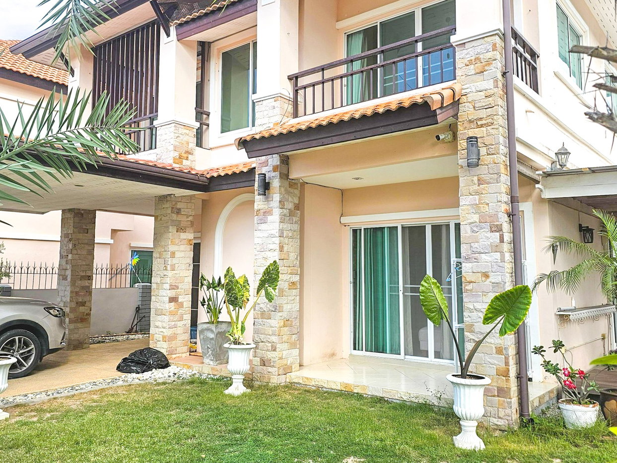 picture House for Sale East Pattaya–Huai Yai Area - 9/10