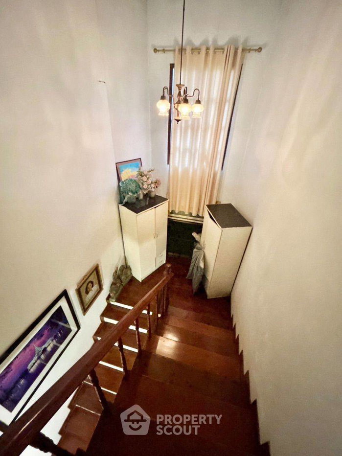 picture 5-BR House near MRT Ratchadaphisek (ID 2976673) - 11/14