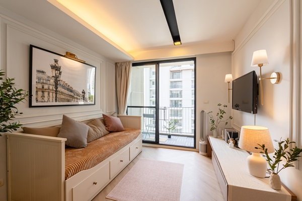 รูป The Nest Ploenchit | Newly Renovated 1BR in Prime CBD — Move-in Ready Tel 062-992-5599 - รูปที่ 1/10