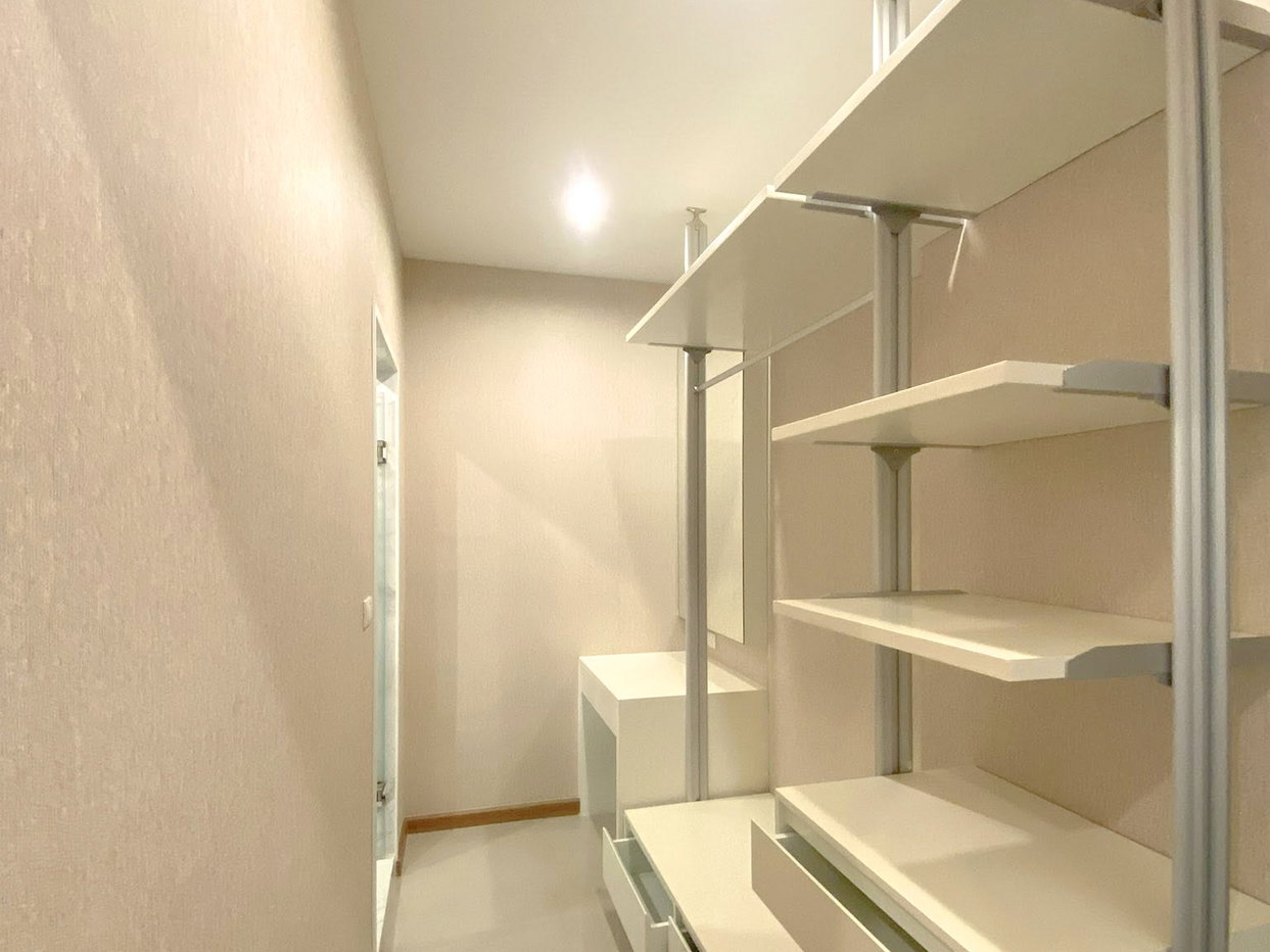 picture The Green Boulevard Condo for Sale Fully Furnished - 3/8