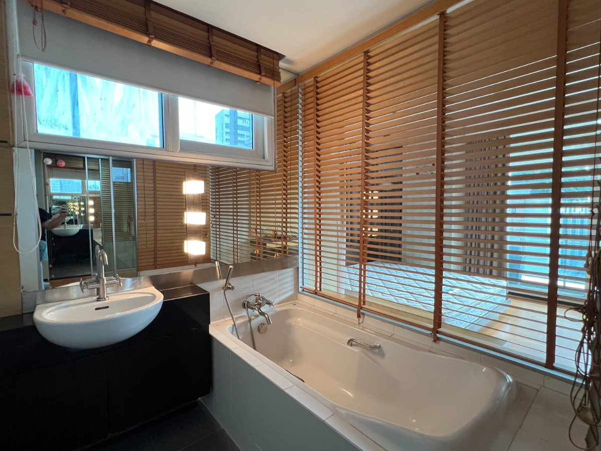 รูป The Height Thonglor - 2beds2baths +1Maid room 140sqm. in Thonglor Rent 60,000 Available Now - รูปที่ 16/18