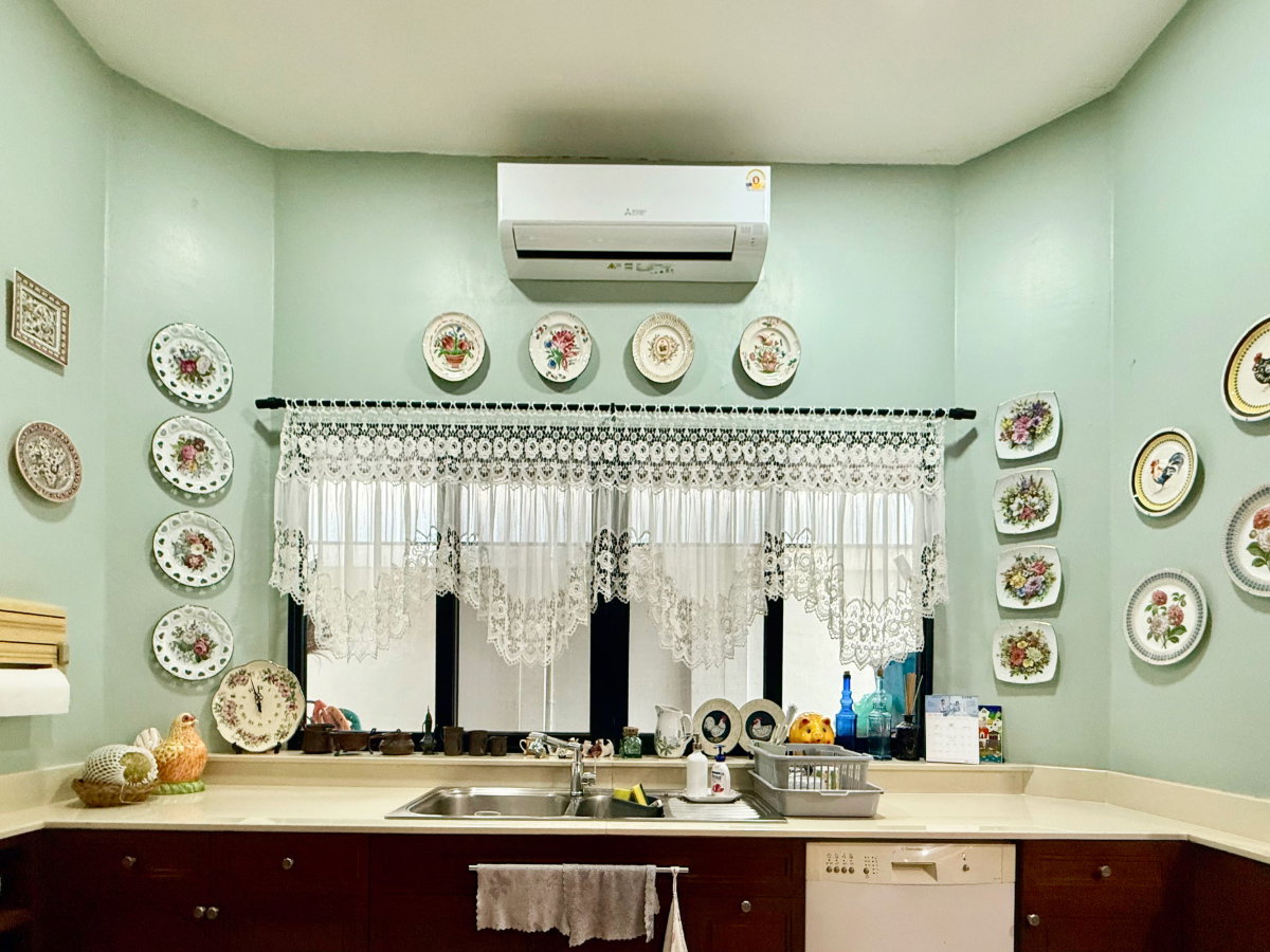 รูป ขายบ้านเดี่ยวหลังใหญ่ 243 ตร.ว. หมู่บ้านปัญญาอินทรา P1 พื้นที่ใช้สอย 560 ตร.ม.  ทิศใต้ ฮวงจุ้ยเศรษฐี  มีบ่อปลาคาร์ฟและสวนสวยหลังบ้าน พร้อมอยู่!  - รูปที่ 53/83