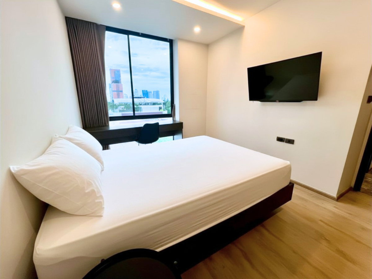 รูป คอนโดหรูอโศก ห้องใหญ่ 47 ตร.ม. เพียง 27,000 บาท ✨ 1 ห้องนอน ชั้น 7 ทำเล Prime Area - รูปที่ 9/10