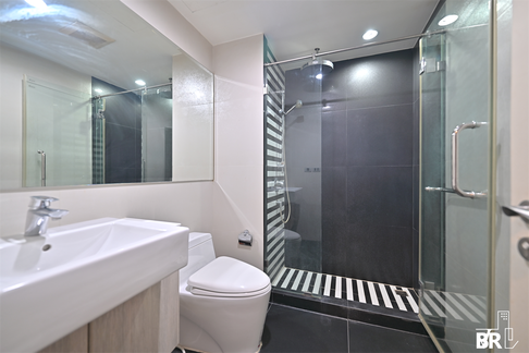 The Crest Sukhumvit 24 Condo Near MRT to Save More Time near BTS Phrom Phong