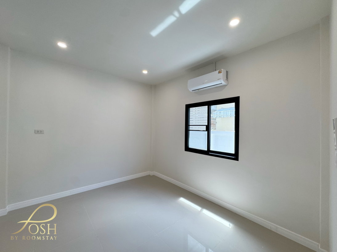 รูป ภูเก็ตวิลล่าสาม Phuket Villa3 บ้านแฝดทำเลหน้าสวน ไม่ติดกับหลังอื่น มาพร้อมส่วนต่อเติมทั้งหลัง และมุมนั่งเล่นข้างบ้าน - รูปที่ 17/24