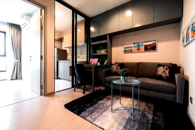 Condos for rent : For rent Life Sukhumvit 62 1 bedroom 19th floor near BTS Bang Chak.