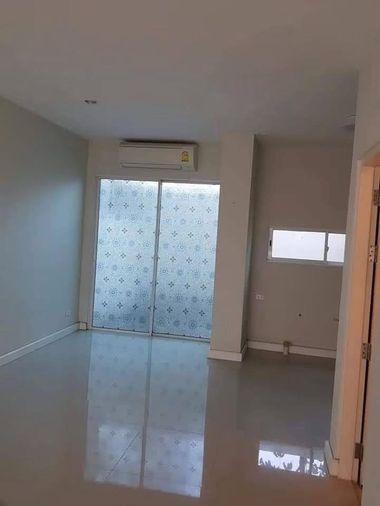 3-bed townhouse for rent, 20.1 sq wah, Six nature Ramintra 109