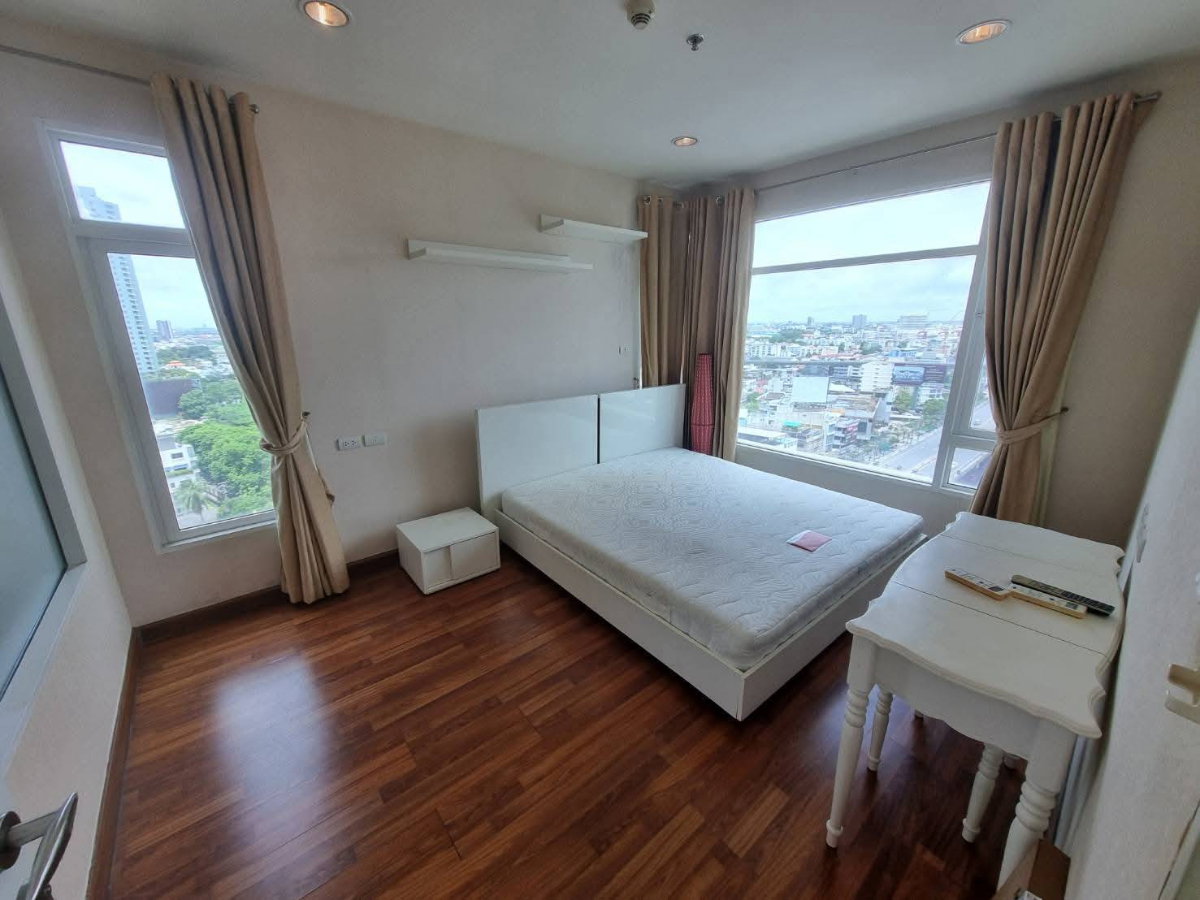 📢 [For Rent] ✨ Ivy Residences Pinklao, 43.5 sq.m., 1 bedroom, corner unit, 17th floor. Next to Pata Department Store, near MRT Bang Yi Khan