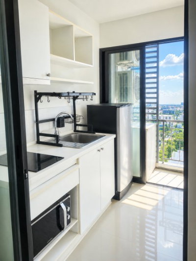 รูป รร.นานาชาติเซนต์แอนดรูว์ส 250 ม. BTS แบริ่ง 395ม. Knightsbridge Bearing Sukhumvit 107 1 นอน 1 น้ำ 1 แอร์ 31ตร.ม.พร้อมเฟอร์ฯ ครบ ชั้น 17 - รูปที่ 2/8