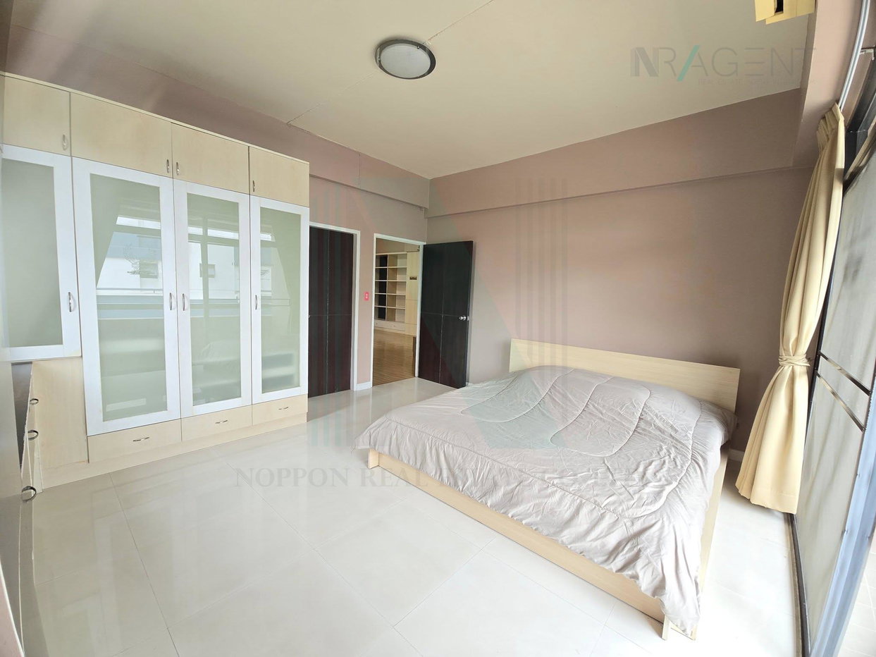รูป ขายคอนโด เซนต์ ชาร์ม คอนโดมิเนียม อาคาร 1 ชั้น 2 2 ห้องนอน ขนาด 96 ตรม ใกล้ ซีคอนสแควร์ - รูปที่ 2/8