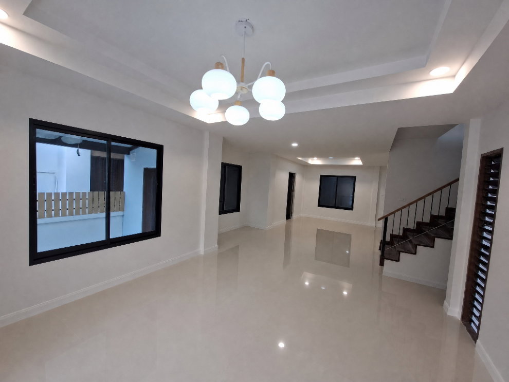 รูป บ้านเดี่ยวหลังมุม รีโนเวทใหม่ทั้งหลัง 60 ตร.ว. 3 นอน 3 น้ำ พื้นที่ใช้สอยกว้าง พร้อมครัวต่อเติมครบ อยู่สบายในหมู่บ้านเดอะวิลเลจ - รูปที่ 5/16