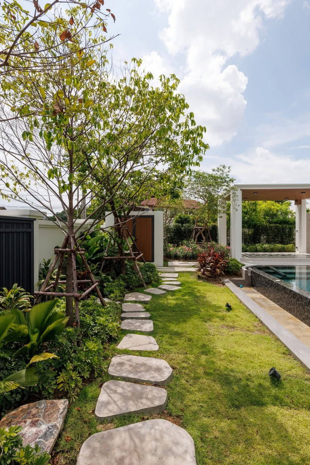รูป ขาย Super Luxury Pool Villa พูลวิลล่าหรูหลังใหญ่ โซนสารภี เนื้อที่กว้างถึง 212 ตรว. - รูปที่ 3/13