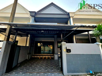Townhouses for rent Bangna Commercial College : Townhouse for Rent (Corner Unit), Sukhumvit 72 near BTS Bearing (SPSP654)
