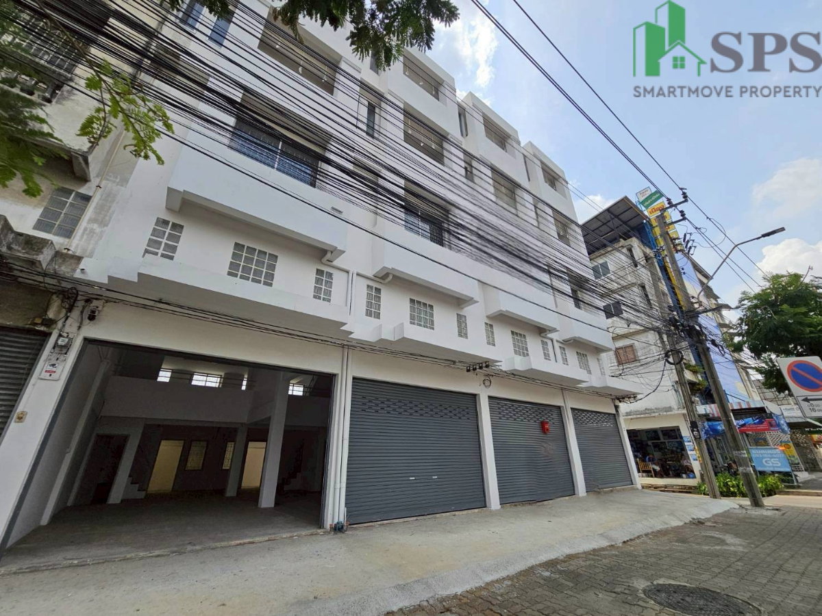 รูป ให้เช่าอาคารพาณิชย์ 4.5 ชั้น 4 คูหา ตีทะลุ ถนนเฉลิมพระเกียรติ ร.9 (SPSP658) - รูปที่ 1/20