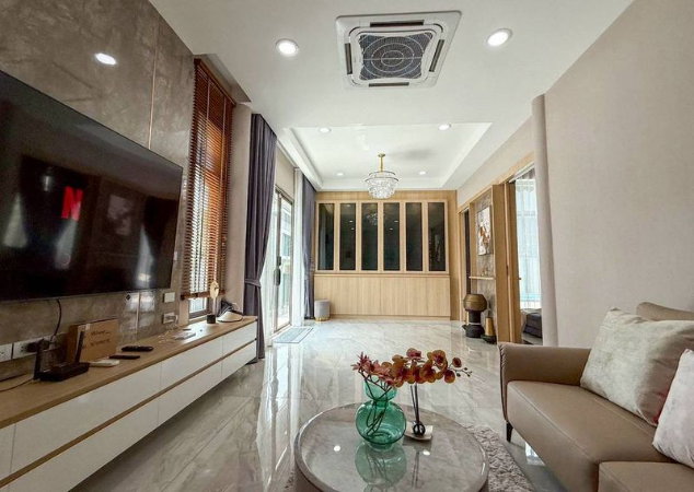รูป Luxury Pool Villa ทำเลพรีเมียม ใกล้มาบประชัน พัทยา บรรยากาศเงียบสงบ - รูปที่ 10/19