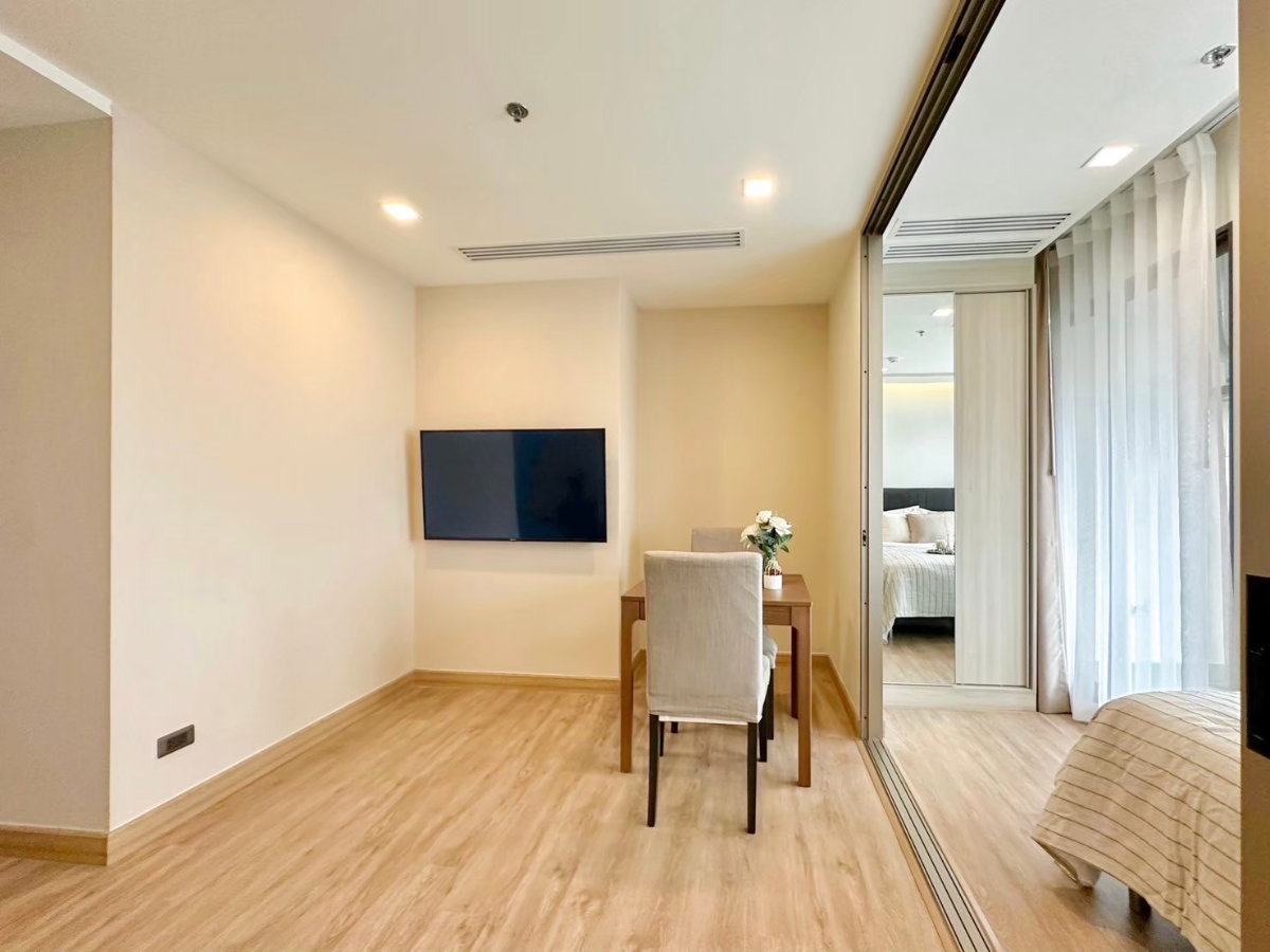 picture Condo for rent at Infinity One Chonburi. High floor unit with beautiful view and great location next to Central Chonburi. - 11/16