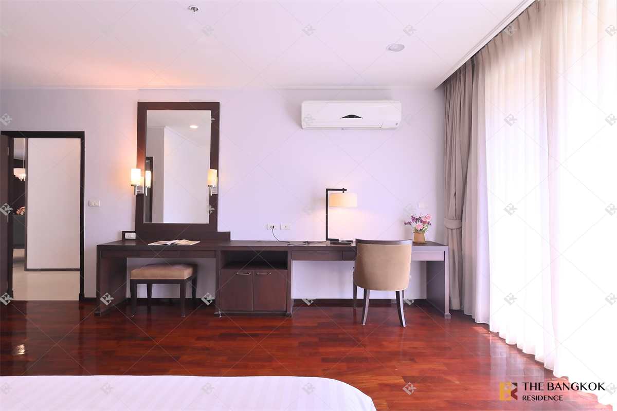 picture Location Near Employment, Surrounded by Lifestyles Piyathip Place - 2/10