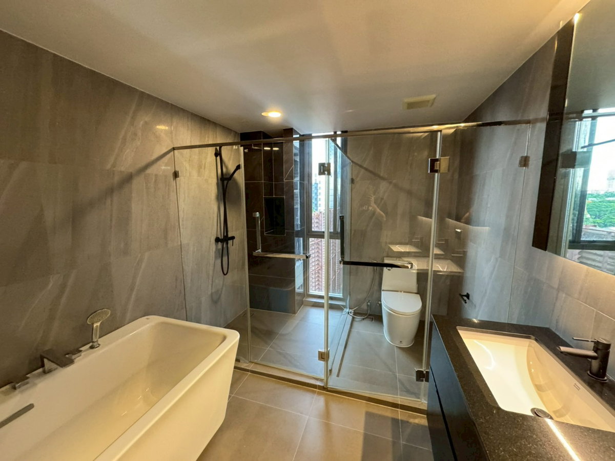 รูป ✨Savvy Ari 4 Condominium Condo for Rent!! Near BTS Ari / 3 bedrooms, 3 bathrooms. Special corner room - รูปที่ 16/77