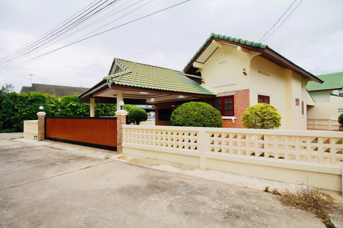 รูป ขายบ้านรีโนเวทหลังมุม 88 ตร.วา หมู่บ้านคงคอแรน ใกล้ป้าบุญคาเฟ่ 500 เมตร ทับมา ระยอง - รูปที่ 2/30