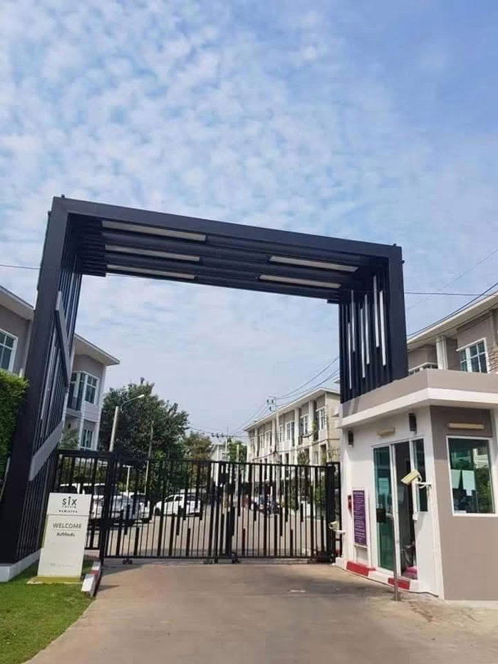 รูป 🏡 ขาย / เช่า ทาวน์โฮม 3 ชั้น หมู่บ้านซิกเนเจอร์ รามอินทรา 109 (ซ.พระยาสุเรนทร์ 24) 3 ห้องนอน 3 ห้องน้ำ ทำเลศักยภาพ รามอินทรา 109 - รูปที่ 2/11
