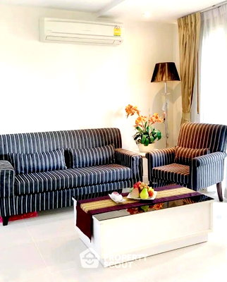 Condos for rent : 2-BR Condo at Le Nice Ekkamai Condominium near BTS Ekkamai (ID 2977760)