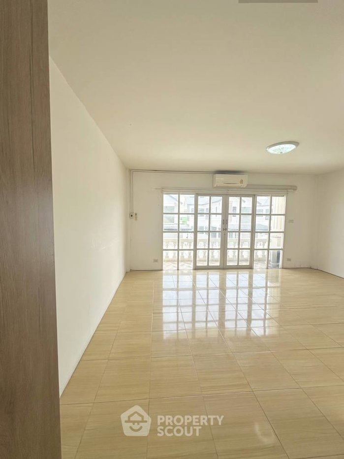 picture 5-BR Townhouse in Sala Thammasop (ID 2966082) - 5/11