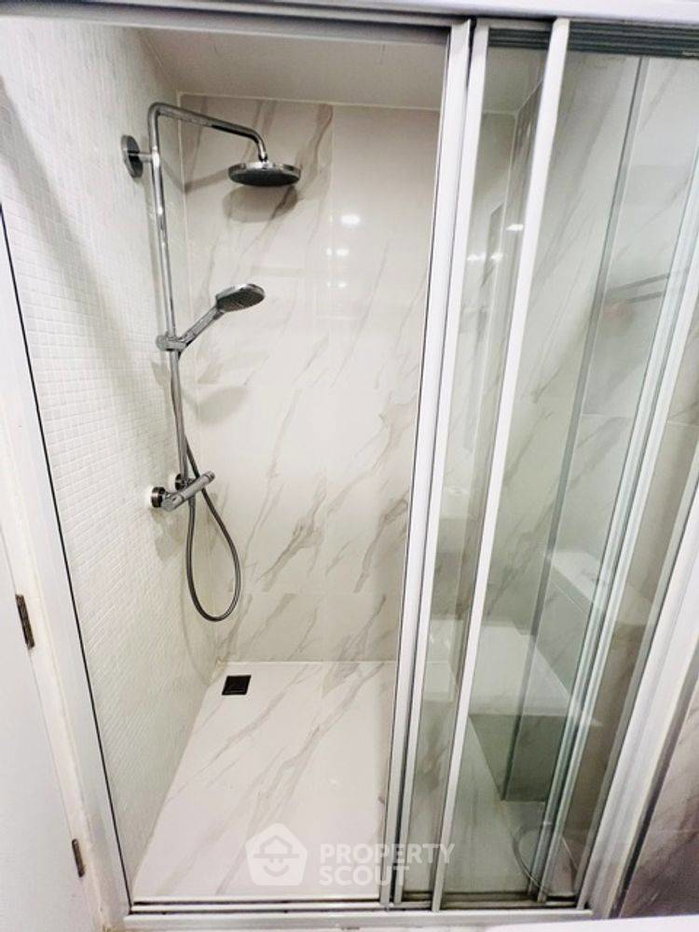 picture 1-BR Condo at J.W. Boulevard Srivara Condominium in Phlapphla (ID 2965605) - 4/5