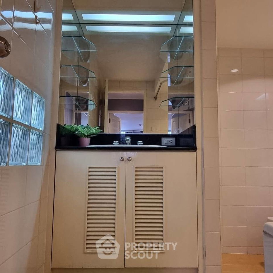 รูป คอนโด 2 ห้องนอน 142 ตร.ม. ศุภาลัย เพลส สุขุมวิท 39 ใกล้ BTS พร้อมพงษ์ (ID 2968575) - รูปที่ 33/38