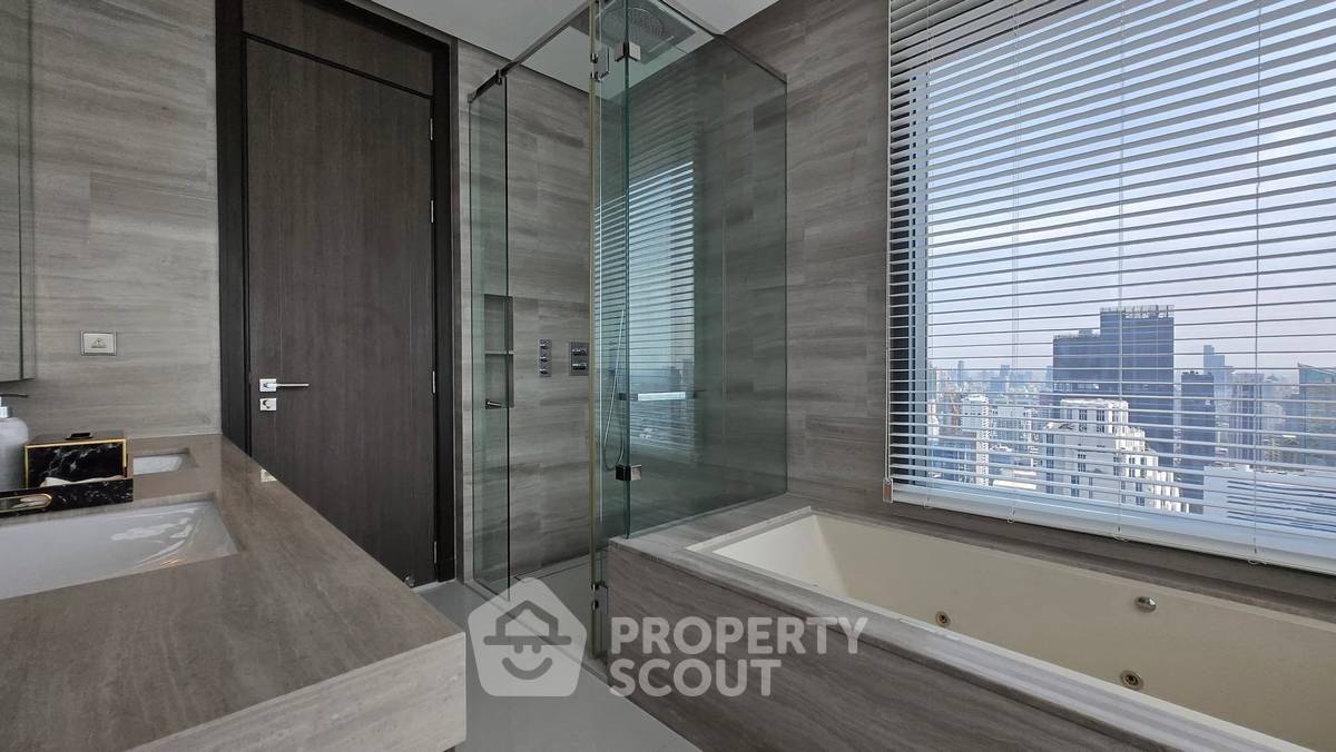 picture 4-BR Condo at Q1 Sukhumvit near BTS Nana (ID 2804952) - 32/33