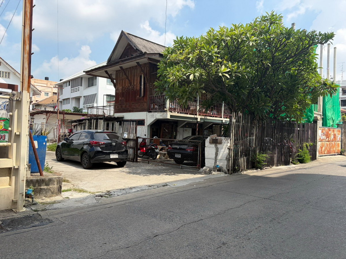 รูป ขายที่ดิน 1 ไร่ 21 ตร.วา พร้อมสิ่งปลูกสร้าง ซอยลาดพร้าว 80 แยก 12 ใกล้ MRT มหาดไทย ราคา 48 ล้านบาท - รูปที่ 1/10