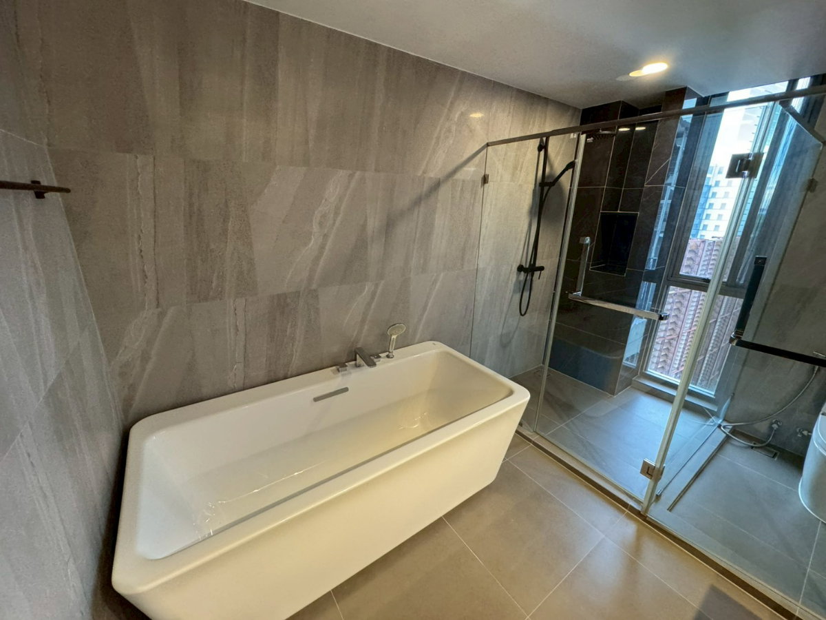 รูป ✨Savvy Ari 4 Condominium Condo for Rent!! Near BTS Ari / 3 bedrooms, 3 bathrooms. Special corner room - รูปที่ 17/77
