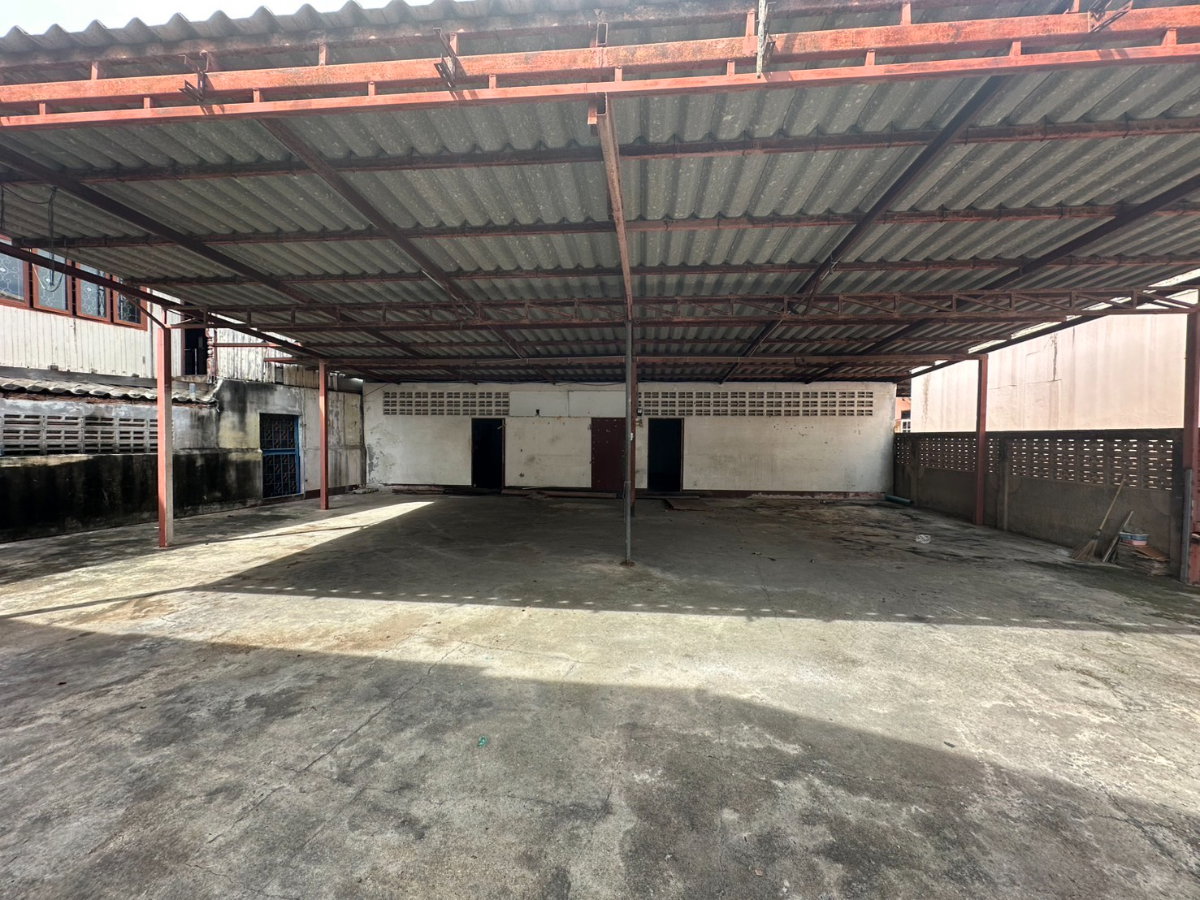 รูป ขายบ้าน 2 ชั้น พร้อมอาคารหน้าร้าน บางเสร่ สัตหีบ ใกล้หาดบางเสร่ เหมาะลงทุนและทำธุรกิจ - รูปที่ 5/7